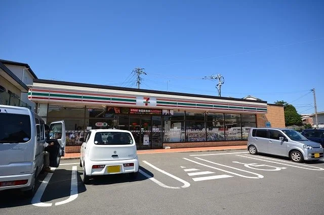 セブンイレブンまで1000m