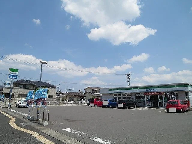 ファミリーマートまで350m