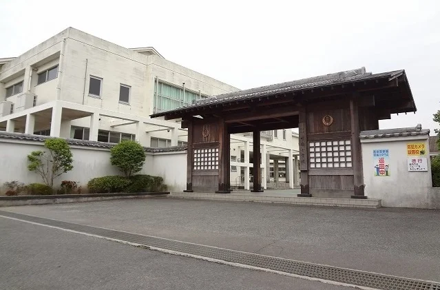 明倫小学校まで700m