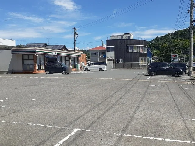 セブンイレブン琴海村松店まで1323m