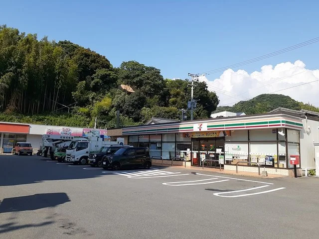 セブンイレブン長崎滑石3丁目店まで737m