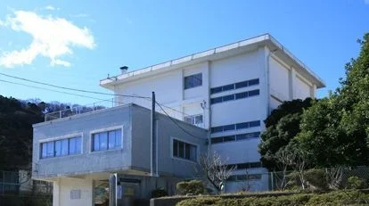 今泉小学校まで807m