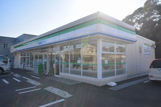 ファミマ小倉中吉田６丁目店まで280m