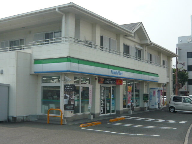 ファミリーマート川内駅前通り店まで500m