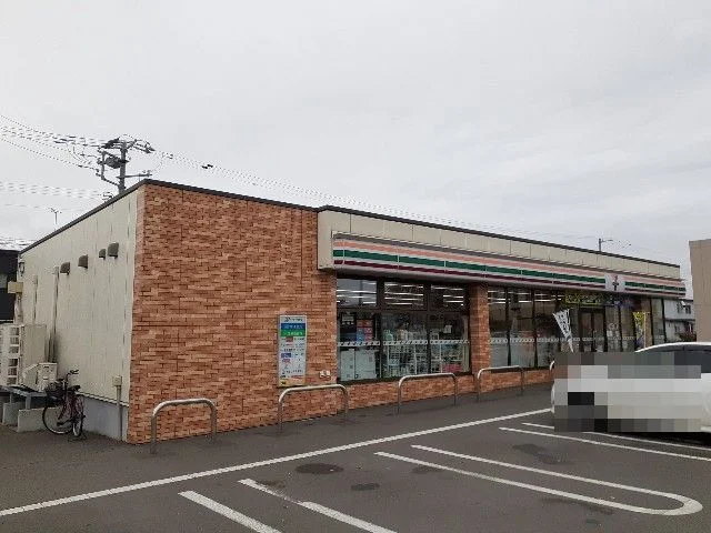 セブンイレブン苫小牧木場町店まで400m