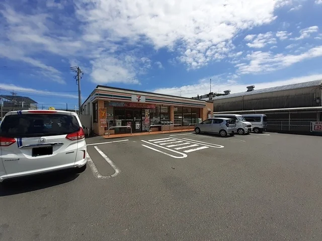 セブンイレブン沓谷６丁目店まで200m