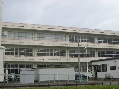 早通南小学校まで1200m