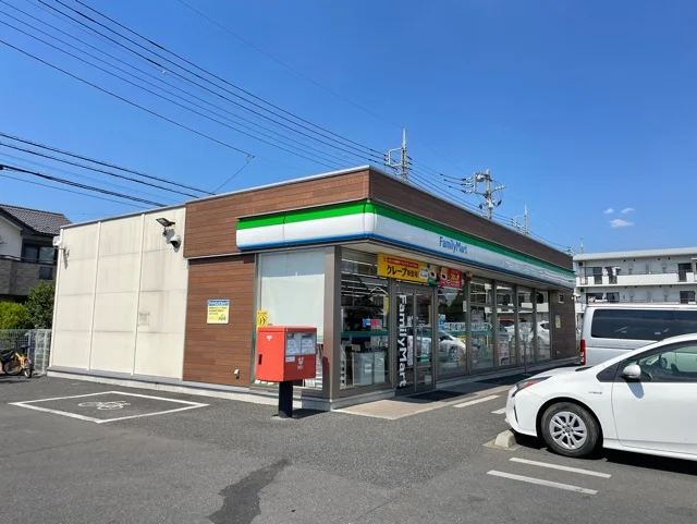 ファミリーマートまで500m