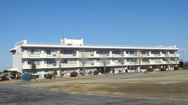 羽生市立新郷第一小学校まで450m
