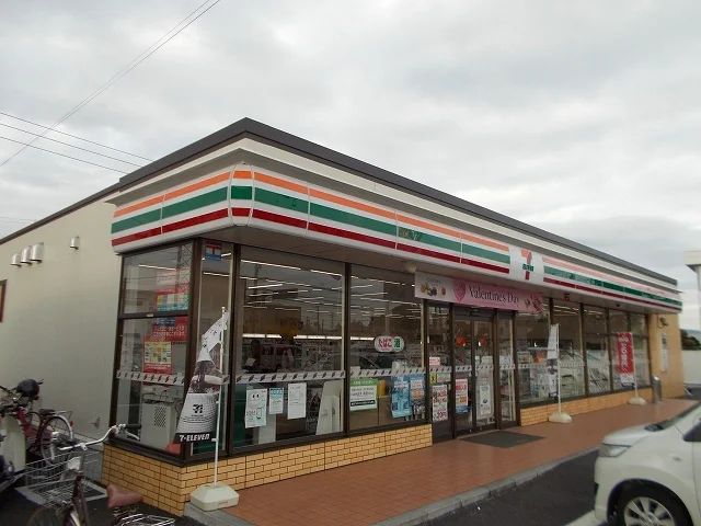 セブンイレブン富士市本市場店まで350m