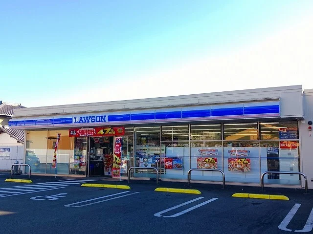 ローソン　富士中里店まで1900m