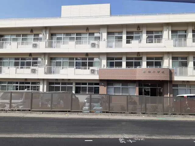 松柏小学校まで460m