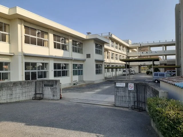 幸千中学校まで650m
