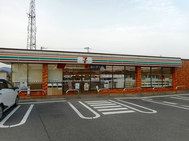 セブンイレブン福山平成大学通店まで350m