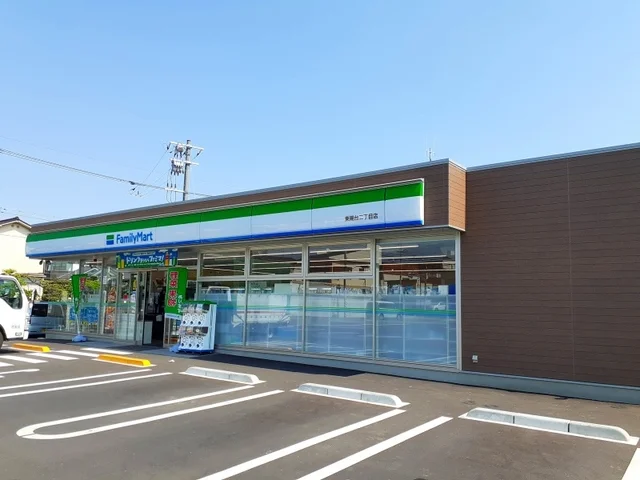 ファミリーマート東陽台二丁目店まで1300m