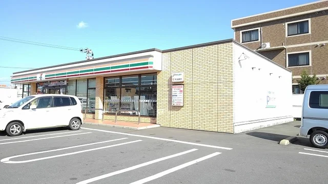 セブンイレブン　大分花江川店まで750m