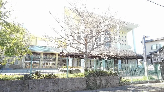 大在西小学校まで1000m