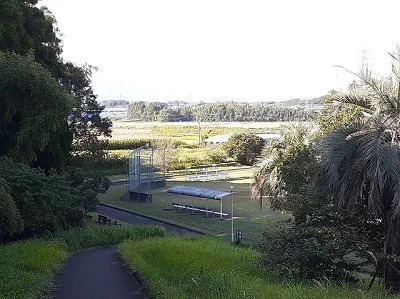 小松原市民広場まで1300m