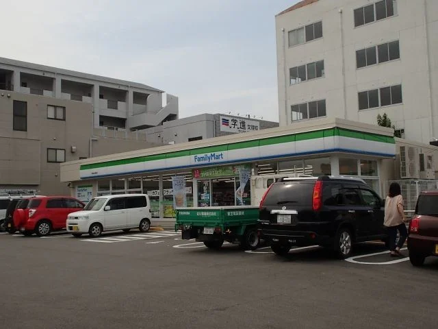 ファミリーマート山城西店さんまで65m