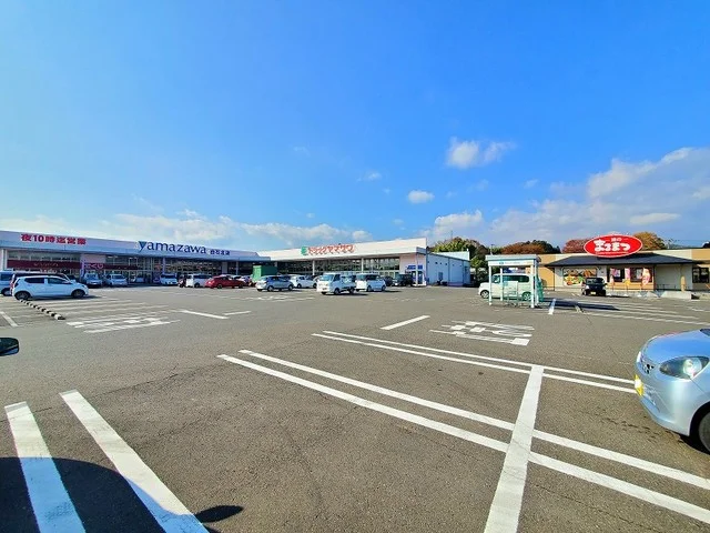 ヤマザワ白石北店まで800m
