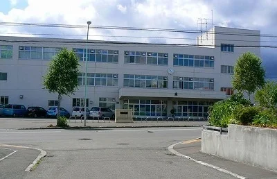 青葉中学校まで450m