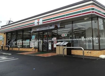 セブンイレブン伊奈栄６丁目店まで670m