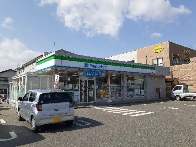 ファミリーマート　伊那上の原店まで700m