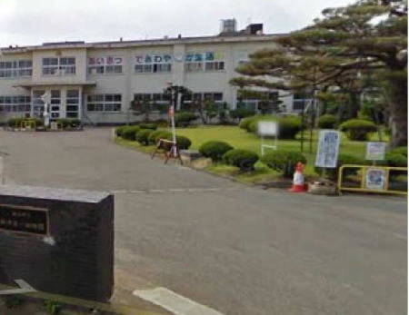 新津第一小学校まで1000m