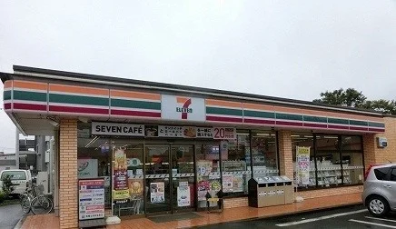 セブンイレブン上鶴間本町6丁目まで350m