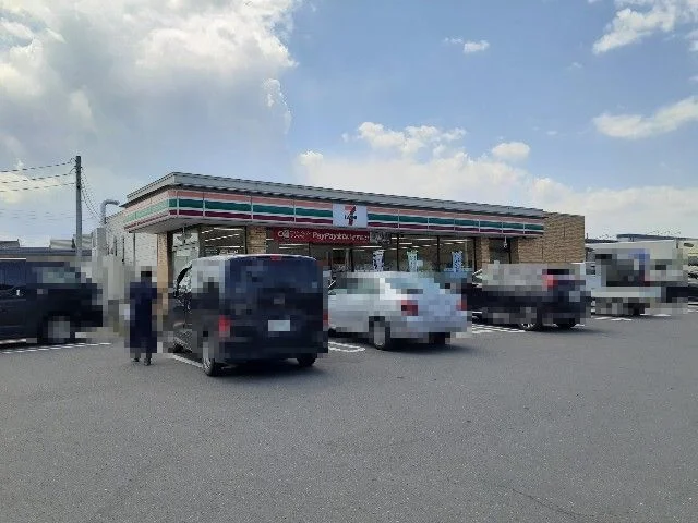 セブンイレブン恵庭バイパス店まで550m