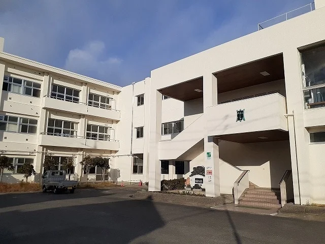 大野小学校まで336m