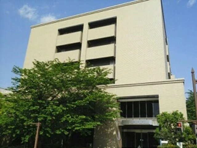 滋賀県庁まで930m