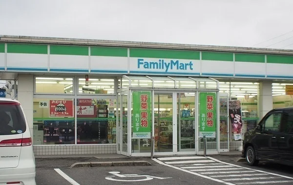 ファミリーマート玉造温泉店まで700m