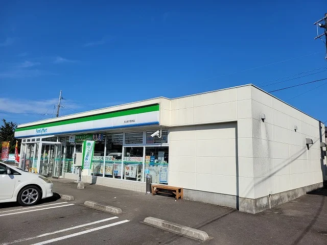 ファミリーマート佐土原下那珂店まで700m