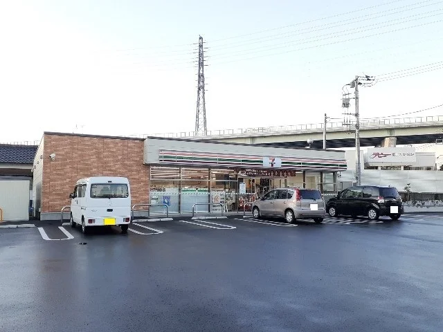 セブンイレブン　富士市入山瀬店まで260m