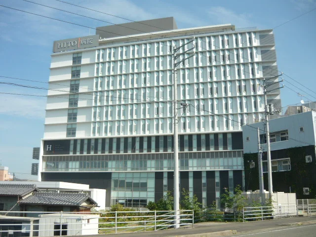 HITO病院まで1700m
