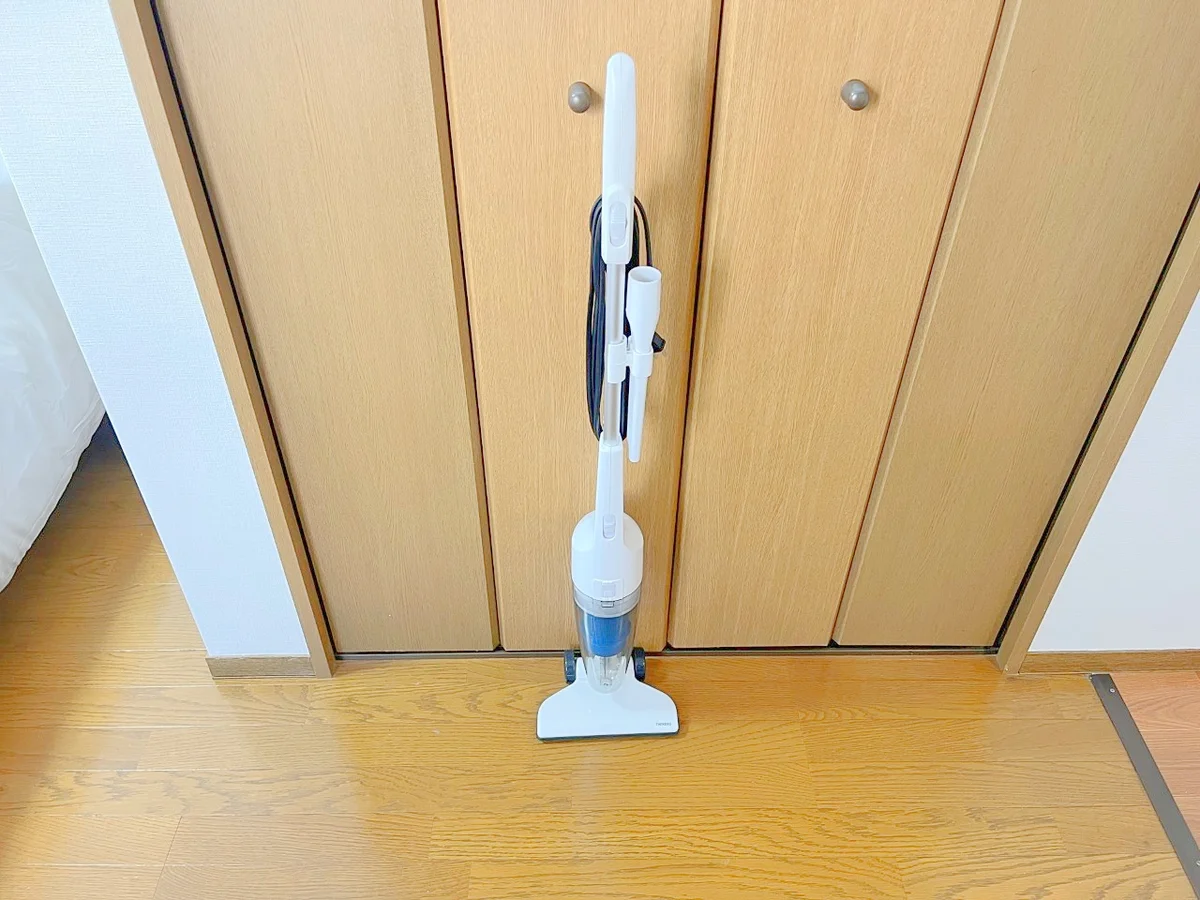 スティッククリーナーもご用意しています！長期滞在でも綺麗なお部屋でお過ごしいただけます☆