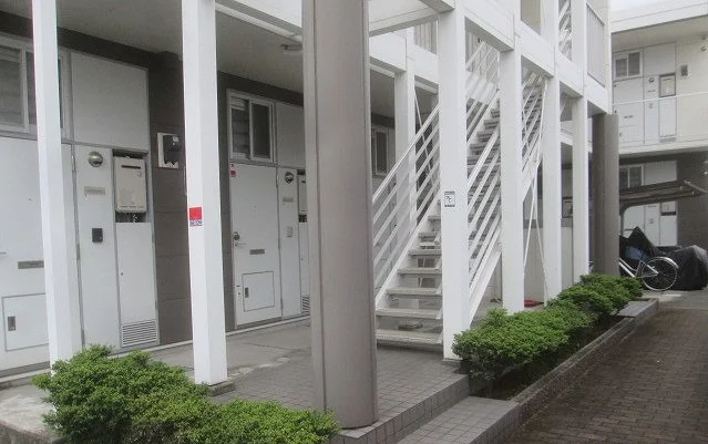 共用階段