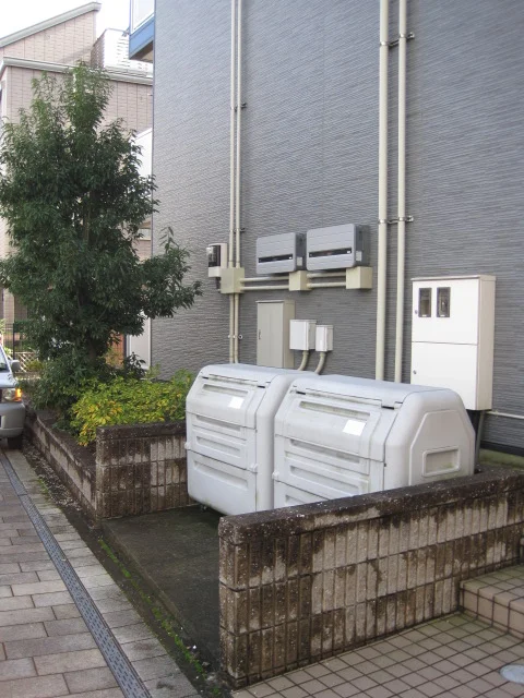 敷地内ゴミ置き場