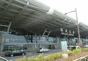 新潟空港まで1230m