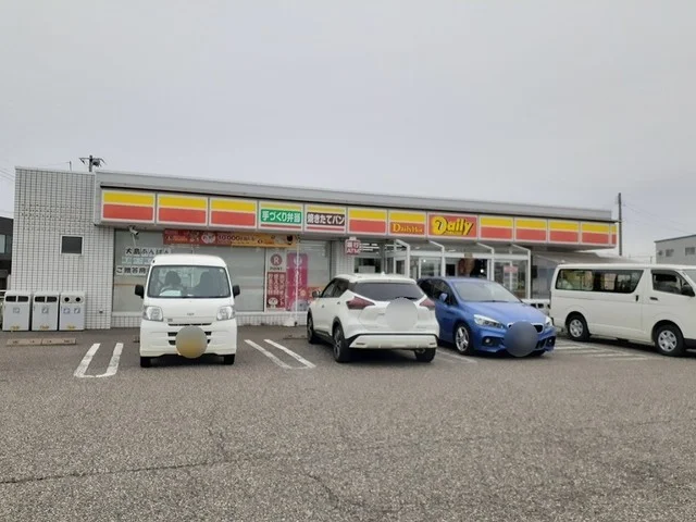 デイリーヤマザキ新潟大島店まで749m