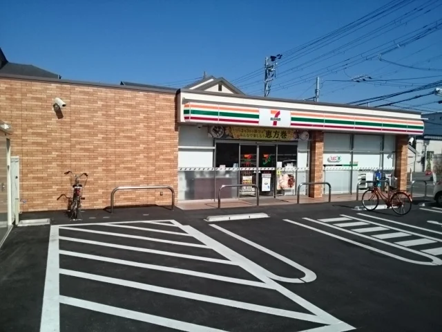 セブンイレブン様まで800m