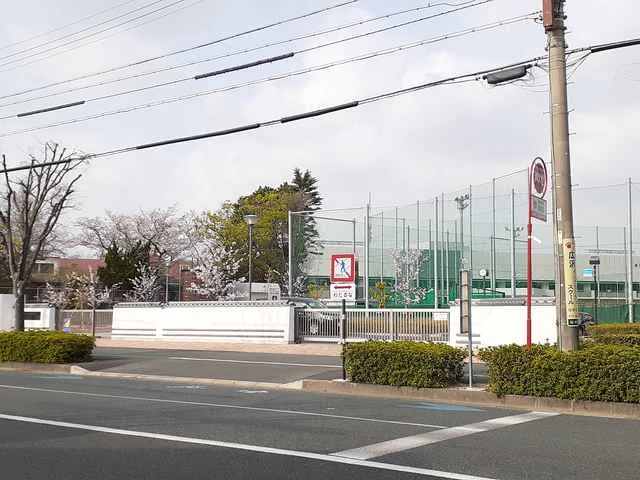 浜松中部学園まで266m