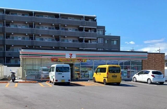 セブンイレブン清水草薙店まで650m