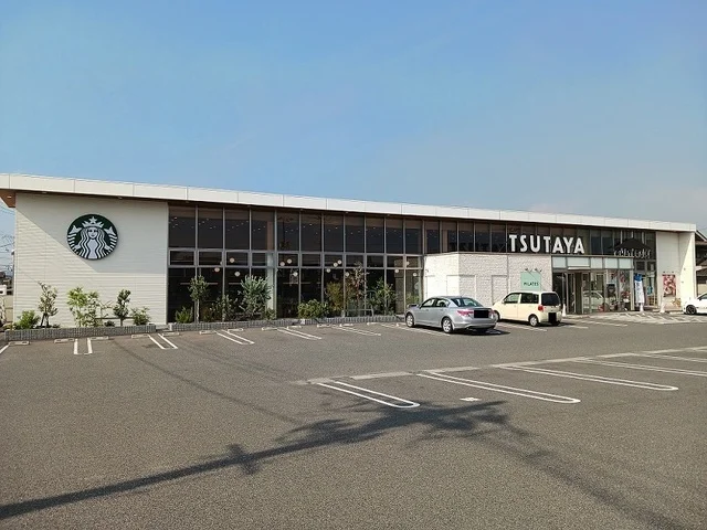 ツタヤ新涯店まで1000m
