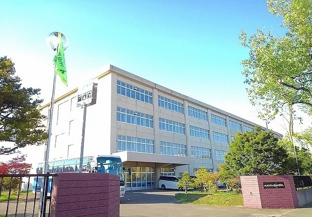 厚別中学校まで1000m