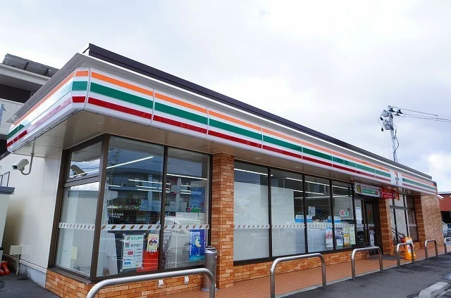 セブンイレブン郡山菜根西店まで50m