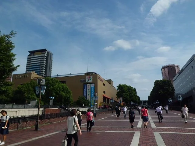 丘の上プラザまで1400m