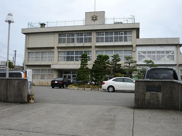 木津小学校まで500m