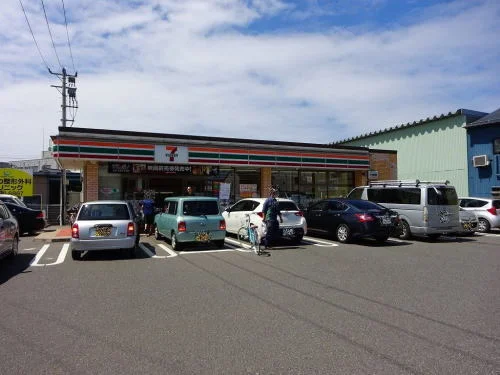 セブンイレブン新潟入船店まで400m